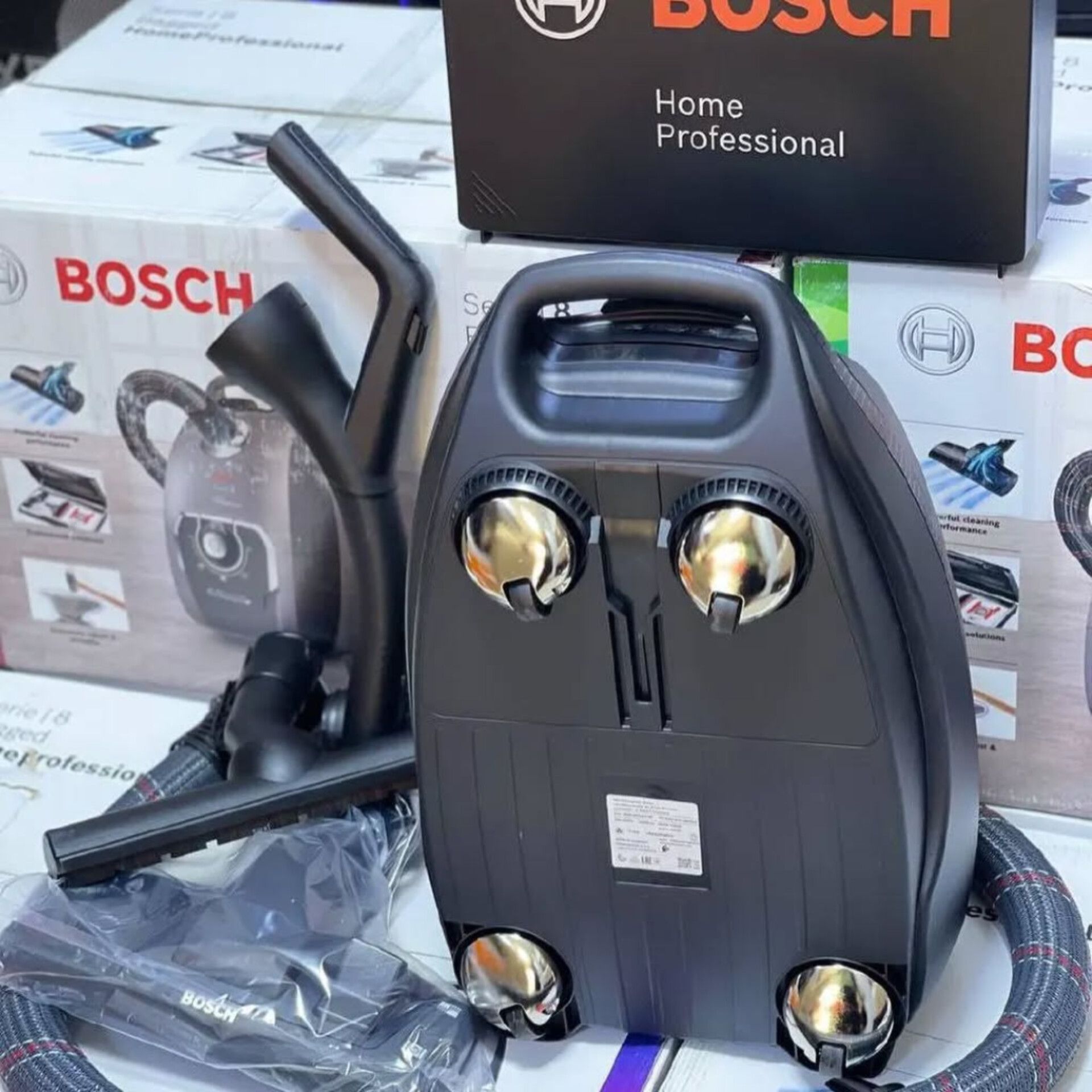 جاروبرقی بوش مدل BGL8PRO5 سری 8 اصل